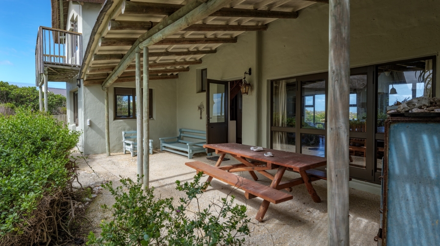 6 Bedroom Property for Sale in Suiderstrand Western Cape